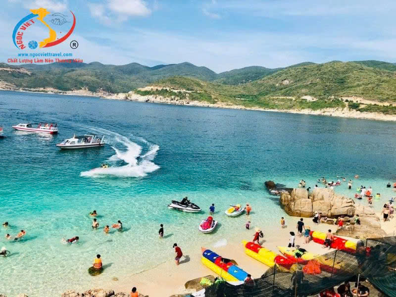 TOUR BÌNH HƯNG - NINH CHỮ - ĂN TÔM HÙM – CƠM MẸT GÀ PHAN RANG - XE VIP LIMOUSINE